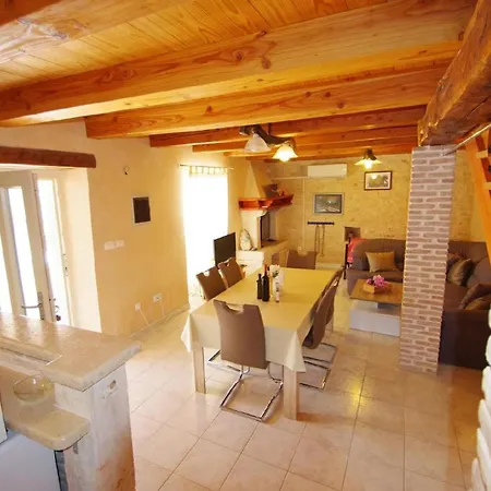 Holiday home In Mit Terrasse Und Grill